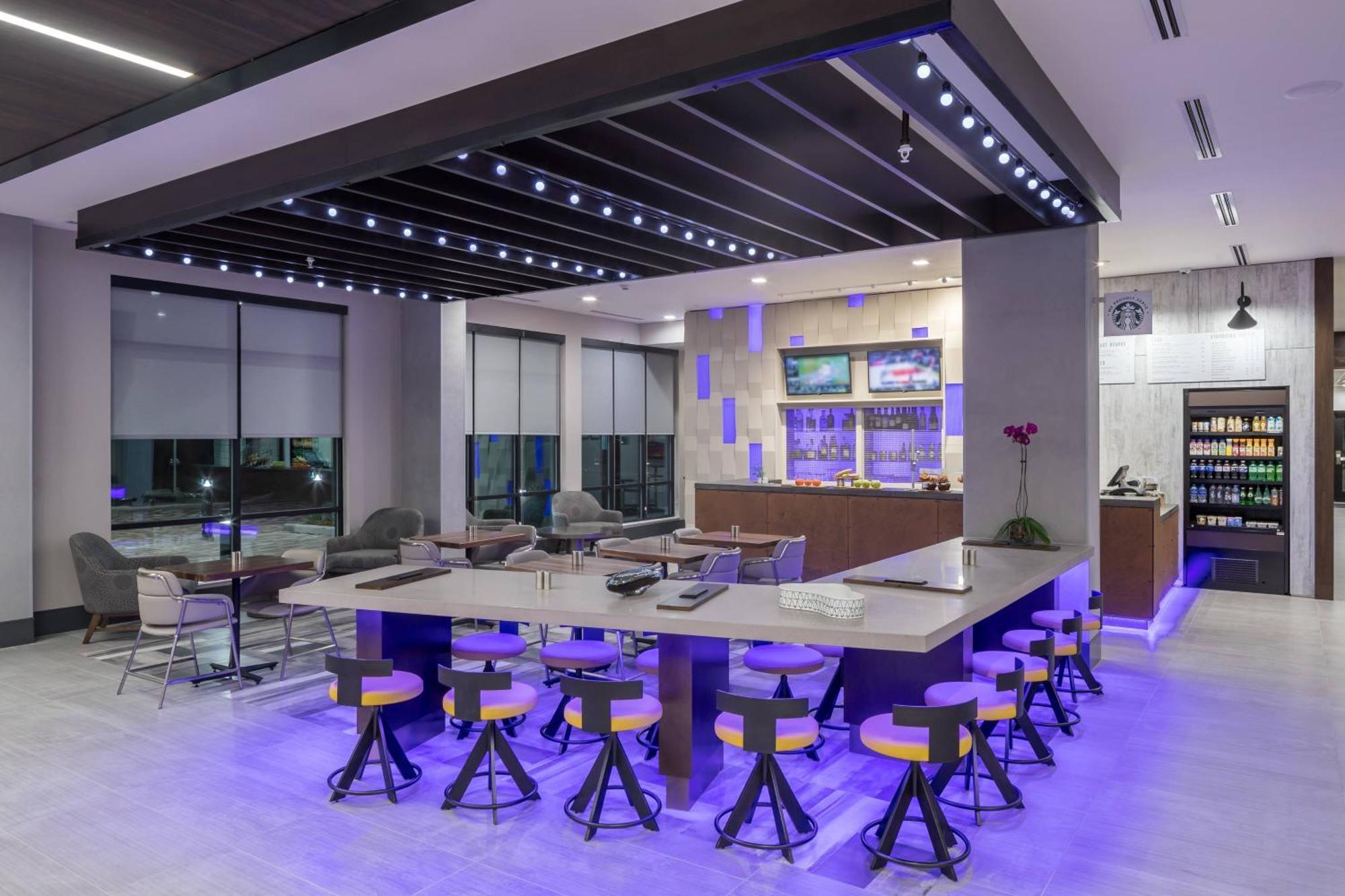 Courtyard By Marriott Houston Heights/I-10 Hotel Eksteriør billede
