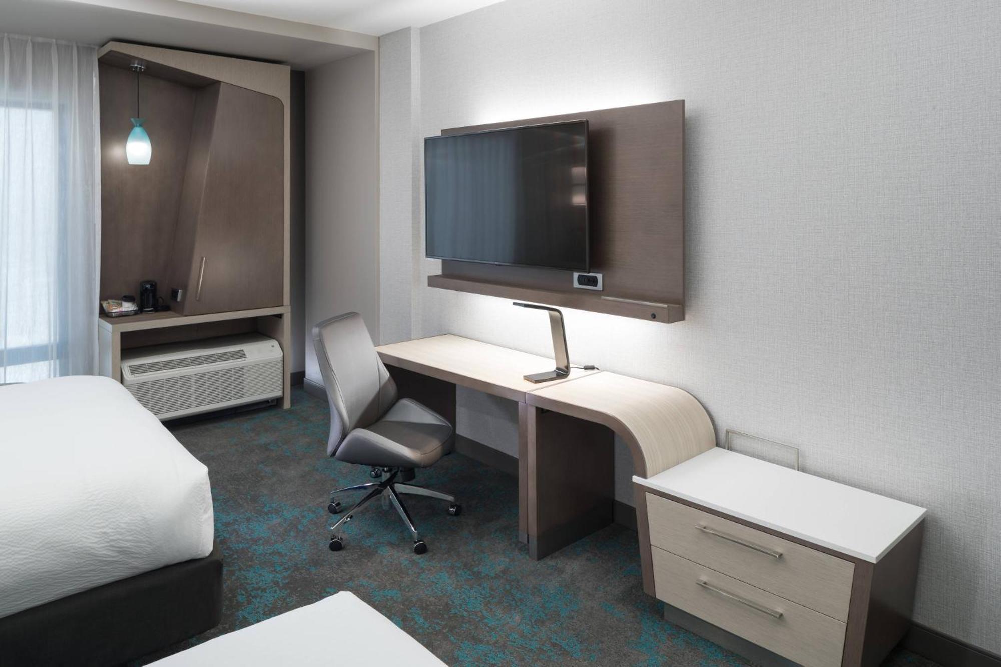 Courtyard By Marriott Houston Heights/I-10 Hotel Eksteriør billede